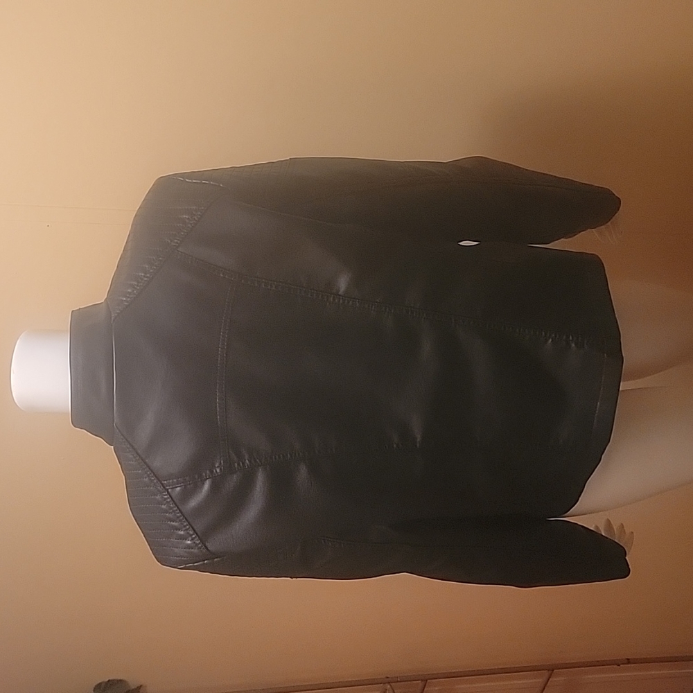 Leather jacket - Picture 5 of 6